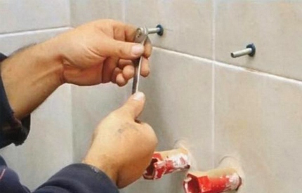 Waschbeckenhalterungen Schraubbefestigungsbuchsen