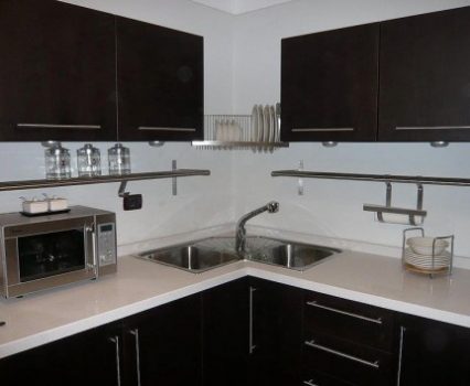 Waschbecken und Küche