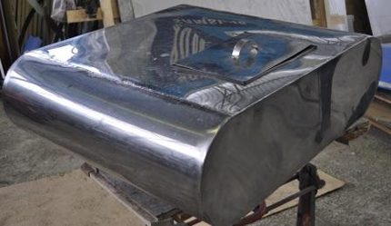 Réservoir pour une douche d'été - acier inoxydable Réservoir pour une douche d'été - acier inoxydable