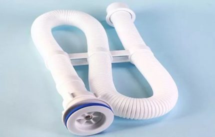 Piège à eau ondulé pour les eaux usées