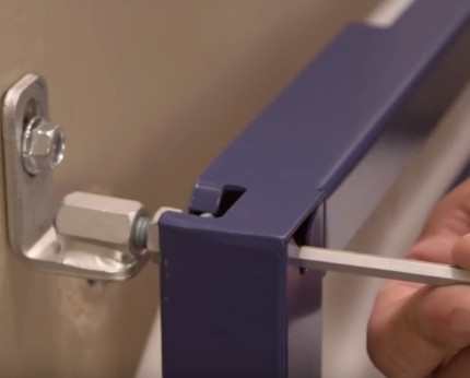 Adjusting the distance between the wall and the frame