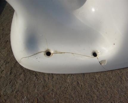 Réparation de fissures sur les toilettes Fissure de toilette