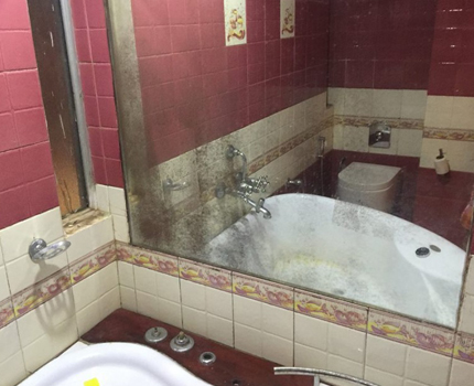 Schimmel auf dem Spiegel