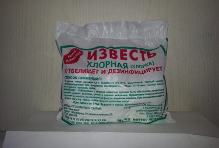 Clórico é conhecido como anti-séptico para um banheiro no país Cal de Cloro