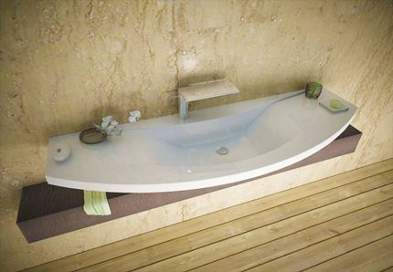 Pia grande para uma banheira grande Pia grande para uma banheira grande