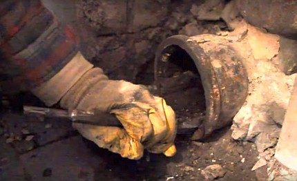 Sediment removal in an old sewer pipe