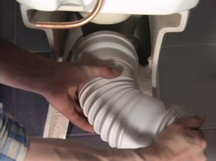 Tuyau ondulé pour se connecter