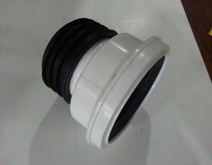 Manguito para conexão à rede de esgotos