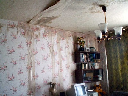 Que faire si vous avez inondé la propriété de voisins par le bas Dégâts dus aux inondations