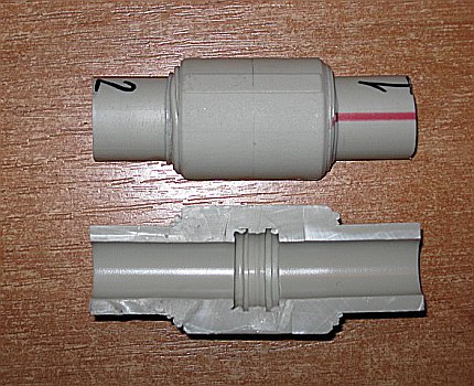 Connexion en cloche de deux tuyaux par couplage