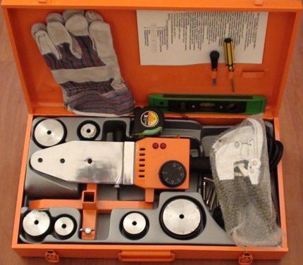 Un exemple d'ensemble pour le soudage de tuyaux en PP