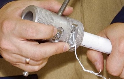 Nettoyage du tuyau renforcé des couches supérieures