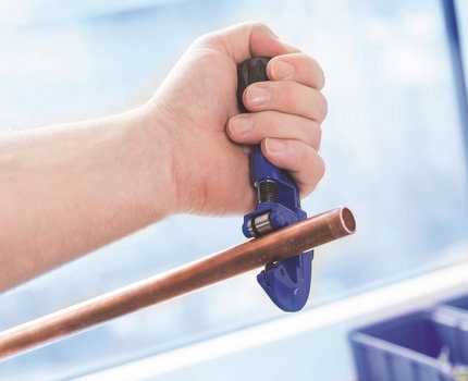 Coupe-tube manuel pour usage domestique