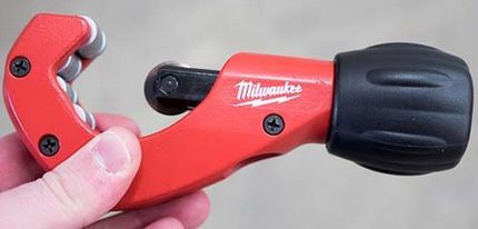 Coupe-tube mécanique manuel avec rouleau