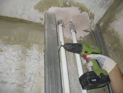 Installation de guides verticaux