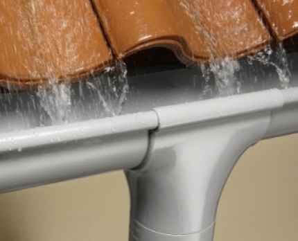 Système de gouttière propre