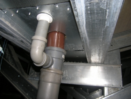 Gouttières en polypropylène et polyéthylène