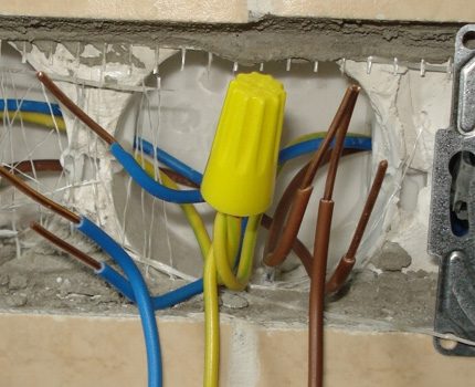 Conexão de dois pedaços de fio