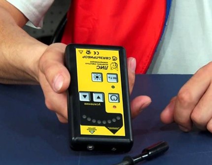 Indicador eletromagnético de fiação oculta