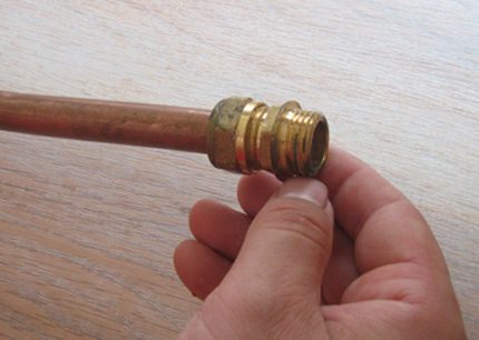 Raccord de bobine de chaudière