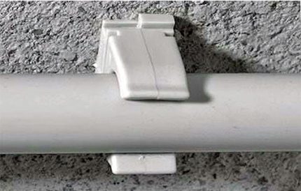 Pipe fixing Pipe fixing