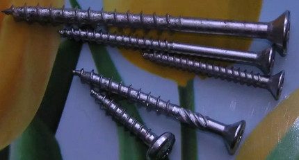 Fixadores sanitários