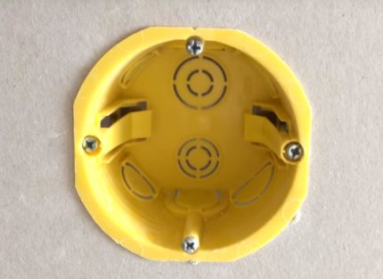 Prise de cloison sèche