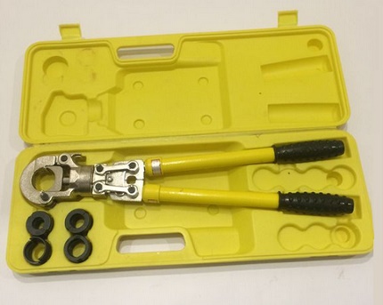 Pince à sertir manuelle