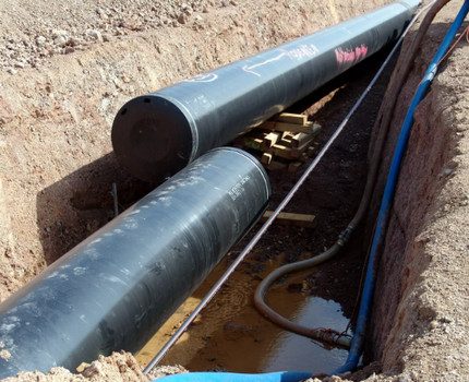 Pose de tuyaux en acier sans soudure