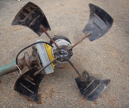 Moinho de vento de um gerador de carro Moinho de vento de um gerador de carro