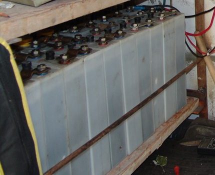 La meilleure option pour assembler un groupe de batteries pour panneaux solaires Rack de batterie