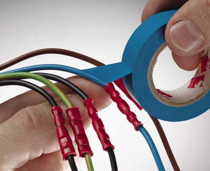 Il n'est pas pratique d'utiliser un ruban isolant