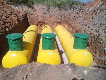 Grupo de suportes de gás para fornecimento de gás de uma casa de campo Suportes para gás