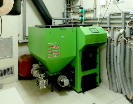 O grau de autonomia depende do volume da tremonha Equipamento de pelotas autônomo