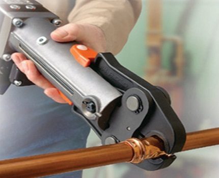 Es ist wichtig, die Gasleitungen richtig anzuschließen Gasschlauch Crimp