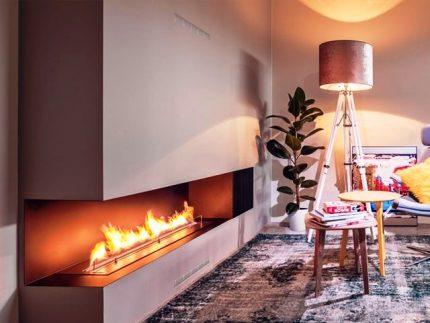 Feuerstreifen von einem langen Brenner