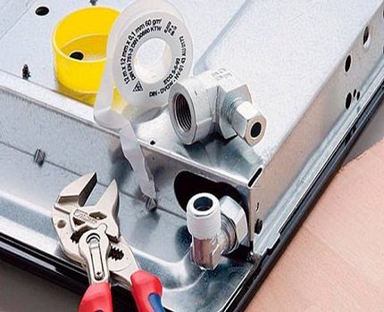 Verwenden Sie beim Anschließen eines Gasherds keine hausgemachten Geräte Gasschlauchanschluss