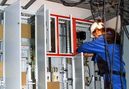 Recherche d'une rupture de fil par un spécialiste Recherche d'une rupture de fil par un spécialiste