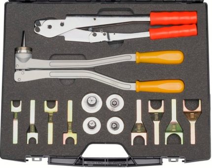 Kit d'outils pour le montage de raccords Kit d'outils pour le montage de raccords