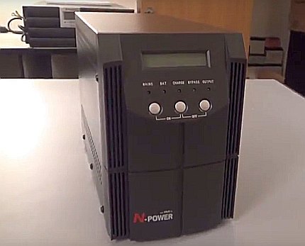 Onduleur interactif en ligne