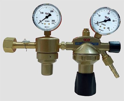 Réducteur d'oxygène à deux chambres