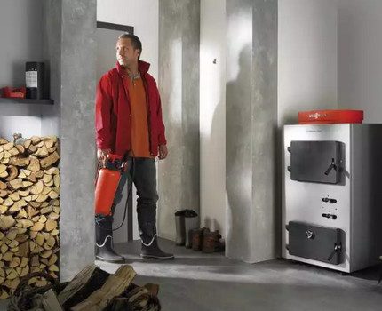 Solid fuel boiler installation