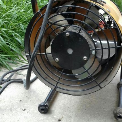 The principle of operation of a thermal electric gun Electric gun