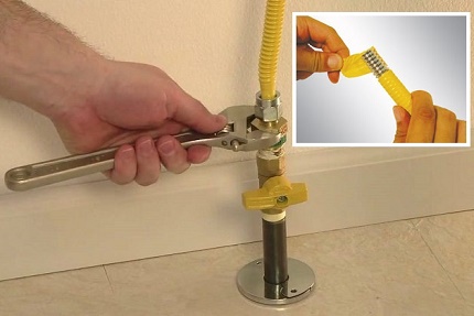 Verwendung eines flexiblen Gasschlauchs Verwendung eines flexiblen Gasschlauchs