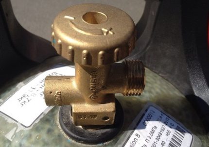 Labeling Composite Cylinders