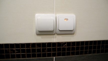 Pratique pour un ventilateur d'utiliser un interrupteur séparé Interrupteur d'échappement fixe