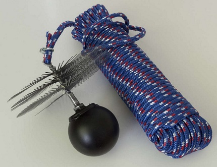 Cargaison et brosse sur une longue corde pour nettoyer la ventilation Outil de nettoyage de ventilation manuelle