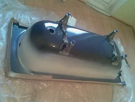 The height should be adjusted before installing the bath Bath height adjustment