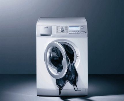 Même le modèle AEG le plus budgétaire est plus cher que ses concurrents sur le marché AEG L73060SL