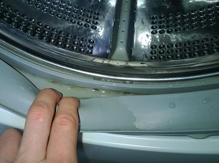 Gouttes d'eau sur la manchette